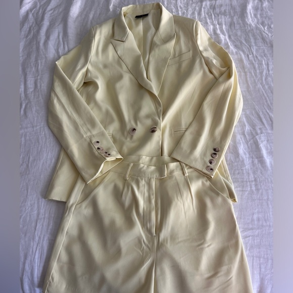 Vici Jackets & Blazers - VICI yellow suite set - never worn